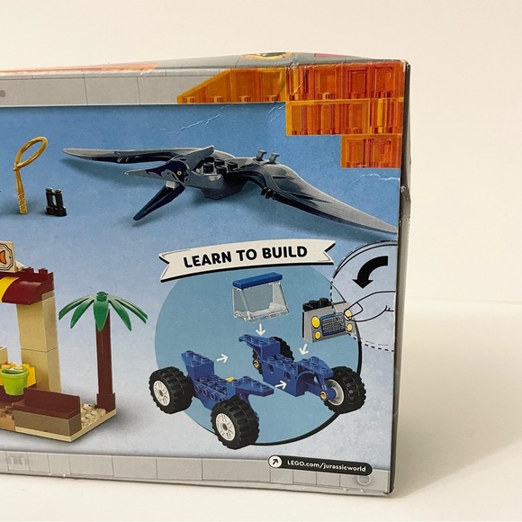 LEGO Jurassic World Pteranodon Chase Toy Playset 76943 - Picture 7 of 16